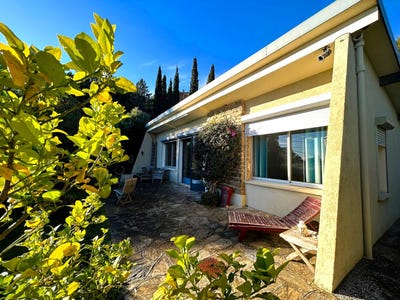 /international/fr/le-lavandou-hh-15635638-le-lavandou-provence-alpes-cote-d-azur-310100953697/