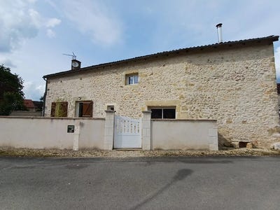 /international/fr/lhommaize-charente-310106938996/