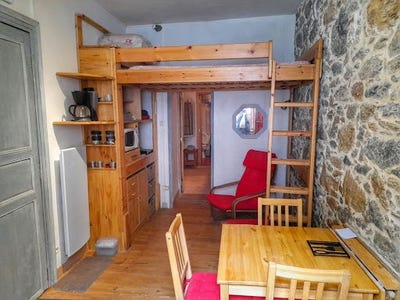 /international/fr/eaux-bonnes-aquitaine-310101467564/