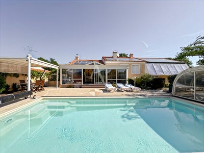 /international/fr/froidfond-pays-de-la-loire-310108557220/