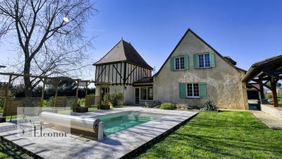 /international/fr/monbazillac-aquitaine-310106244243/
