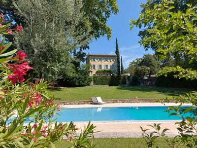 /international/fr/cadenet-provence-alpes-cote-d-azur-310096677255/