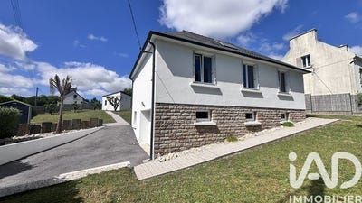 /international/fr/chateauneuf-du-faou-brittany-310108643092/