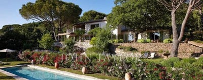 /international/fr/grimaud-provence-alpes-cote-d-azur-310108668452/