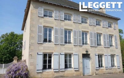 /international/fr/gencay-charente-310103764475/