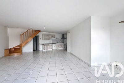 /international/fr/courcon-charente-310106402596/