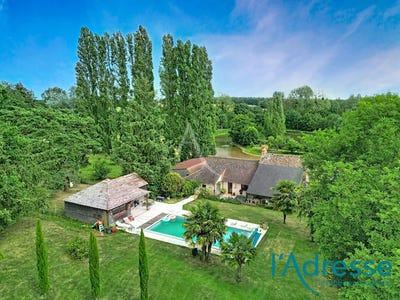 /international/fr/saint-loup-du-dorat-pays-de-la-loire-310109093166/