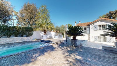 /international/fr/jard-sur-mer-pays-de-la-loire-310107743771/