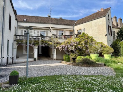 /international/fr/beaune-burgundy-310106607198/