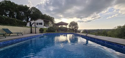 /international/fr/sainte-maure-de-peyriac-aquitaine-310107888135/