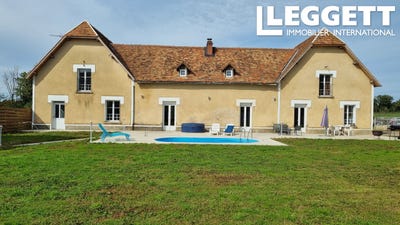 /international/fr/montmorillon-charente-310102343701/