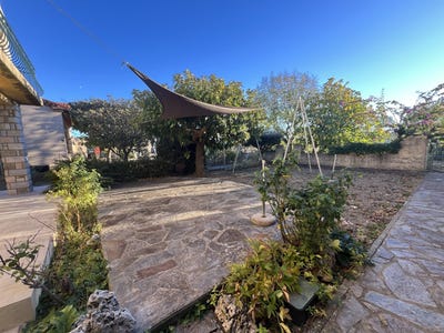 /international/fr/peyriac-minervois-languedoc-roussillon-310103370332/