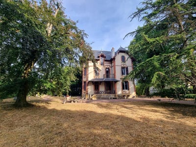 /international/fr/paray-le-monial-burgundy-310110121101/