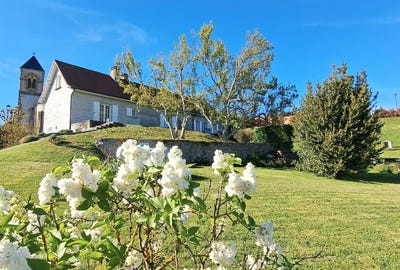 /international/fr/perrigny-sur-loire-burgundy-310106506290/