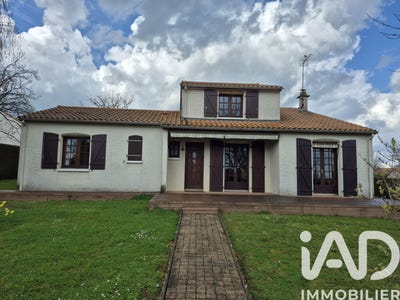 /international/fr/azay-le-brule-charente-310106424776/