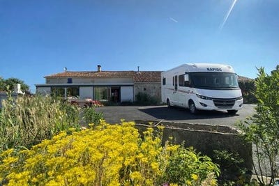 /international/fr/vouvant-pays-de-la-loire-310105141357/