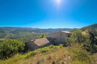 /international/fr/montbrun-les-bains-rhone-310108870950/