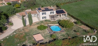 /international/fr/issirac-languedoc-roussillon-310106459359/?lang=th