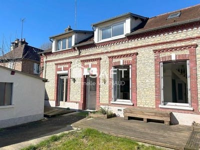 /international/fr/anet-centre-val-de-loire-120095671221/