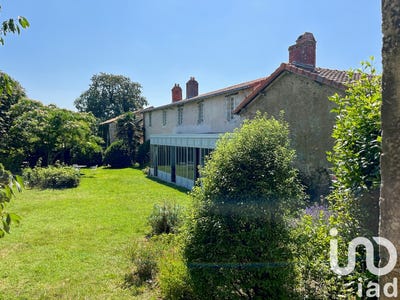 /international/fr/saint-pere-en-retz-pays-de-la-loire-310098316831/