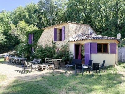/international/fr/salernes-provence-alpes-cote-d-azur-310119995975/