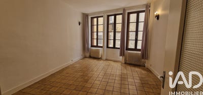 /international/fr/ancy-le-franc-burgundy-310108592640/