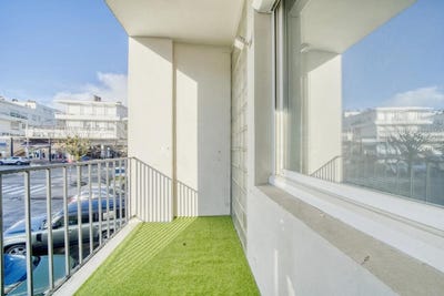 /international/fr/royan-charente-310108602783/?lang=id
