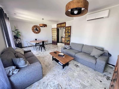 /international/fr/arles-provence-alpes-cote-d-azur-310100962458/?lang=en