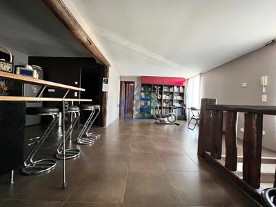 /international/fr/mantes-la-jolie-ile-de-france-310098891075/