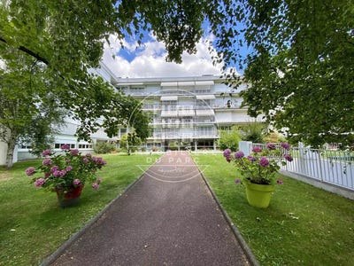 /international/fr/le-vesinet-ile-de-france-310106360225/