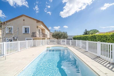 /international/fr/baillargues-languedoc-roussillon-310107966678/