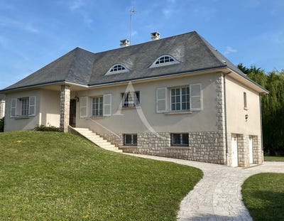 /international/fr/veuzain-sur-loire-centre-val-de-loire-310108758212/