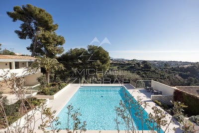 /international/fr/cagnes-sur-mer-provence-alpes-cote-d-azur-310098370318/