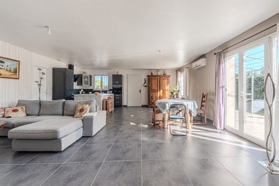 /international/fr/saint-paul-trois-chateaux-rhone-310106628285/