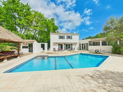 /international/fr/roquefort-les-pins-hh-15774350-roquefort-les-pins-provence-alpes-cote-d-azur-310100956148/