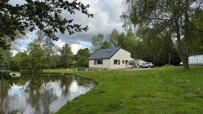 /international/fr/montsauche-les-settons-burgundy-310108056784/