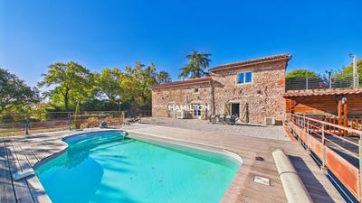 /international/fr/cordes-sur-ciel-midi-pyrenees-310107556943/