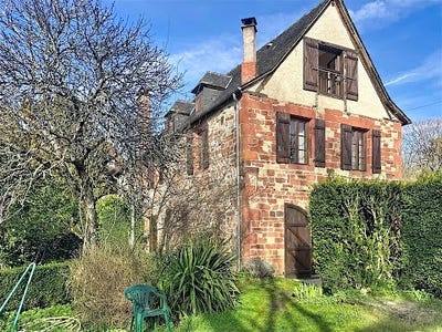 /international/fr/collonges-la-rouge-limousin-310106593400/
