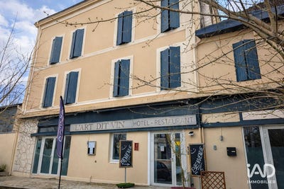 /international/fr/saint-aigulin-charente-310105988880/