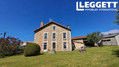 /international/fr/massignac-charente-310108922880/