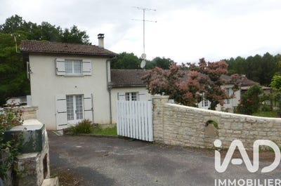 /international/fr/montguyon-charente-310108785453/