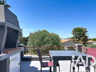 /international/fr/parthenay-charente-310108263203/