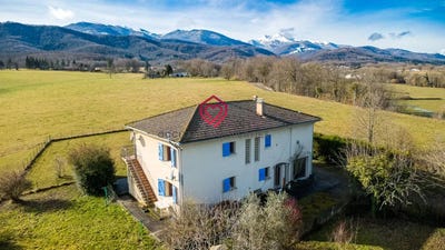 /international/fr/lavelanet-midi-pyrenees-310105763907/