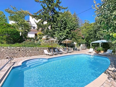 /international/fr/arles-sur-tech-languedoc-roussillon-310102892504/