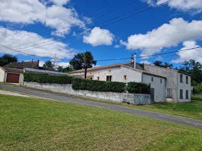 /international/fr/saint-georges-des-agouts-charente-310098148199/?lang=zh-cn