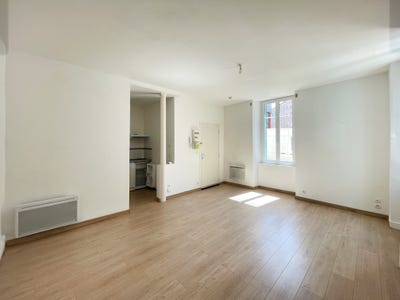 /international/fr/laval-pays-de-la-loire-310100933477/?lang=zh-cn