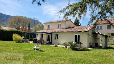 /international/fr/laragne-monteglin-provence-alpes-cote-d-azur-310101155678/
