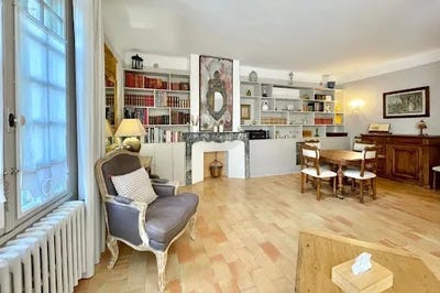 /international/fr/uzes-languedoc-roussillon-310100906800/?lang=zh-cn
