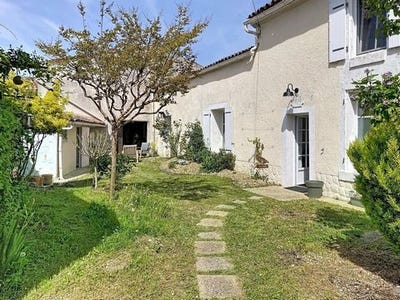 /international/fr/chassors-charente-310106997264/
