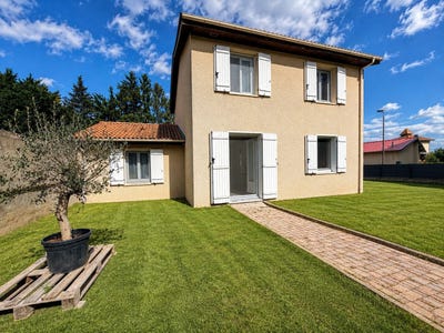 /international/fr/saint-laure-auvergne-310108089348/